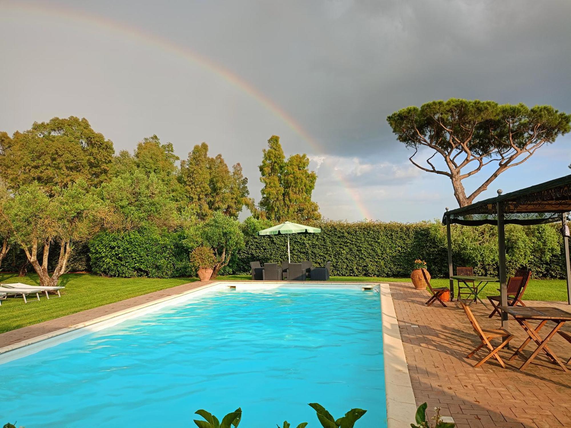 Casale Di Tormaggiore Villa And Country Suites Pomezia Exterior photo