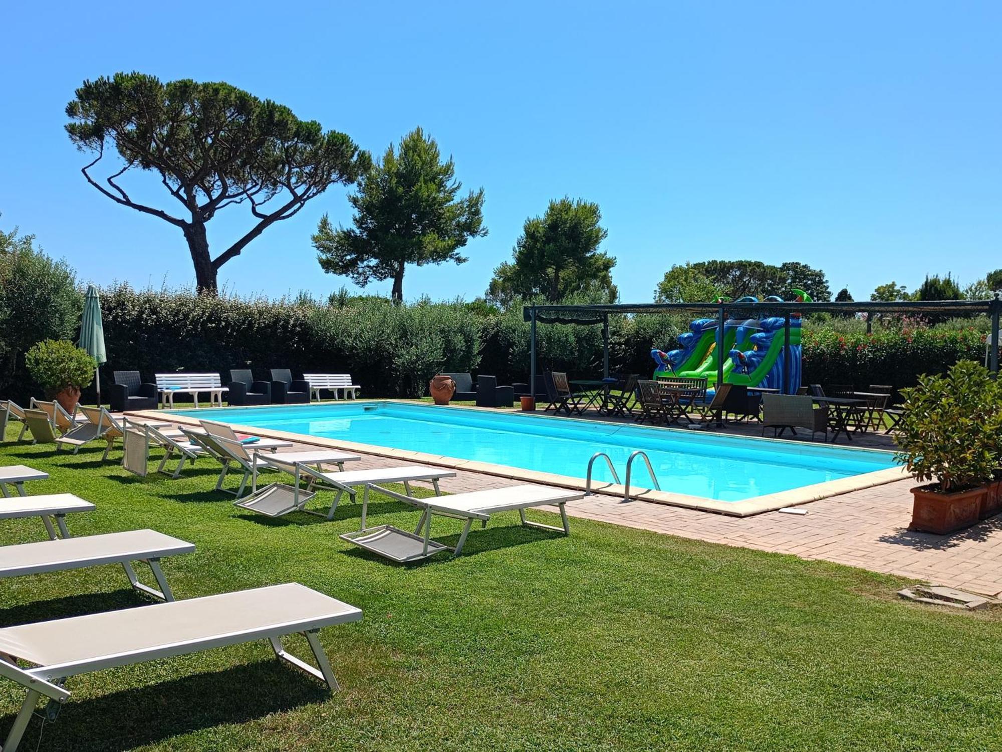 Casale Di Tormaggiore Villa And Country Suites Pomezia Exterior photo