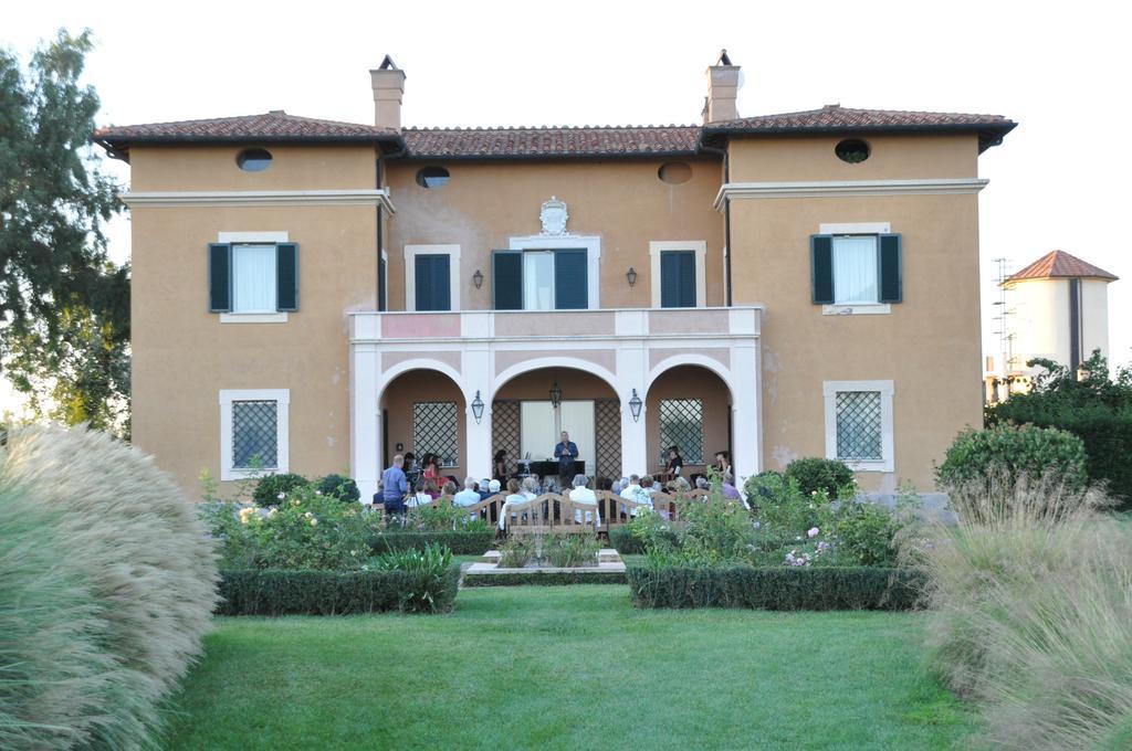 Casale Di Tormaggiore Villa And Country Suites Pomezia Exterior photo