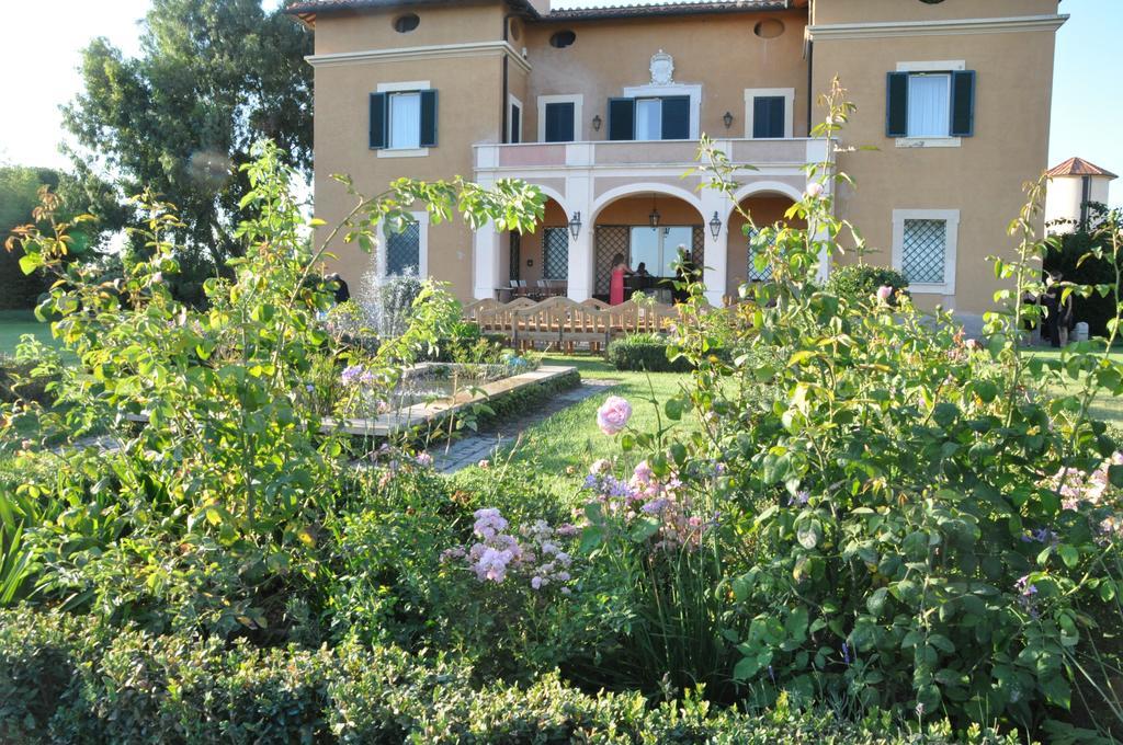 Casale Di Tormaggiore Villa And Country Suites Pomezia Exterior photo